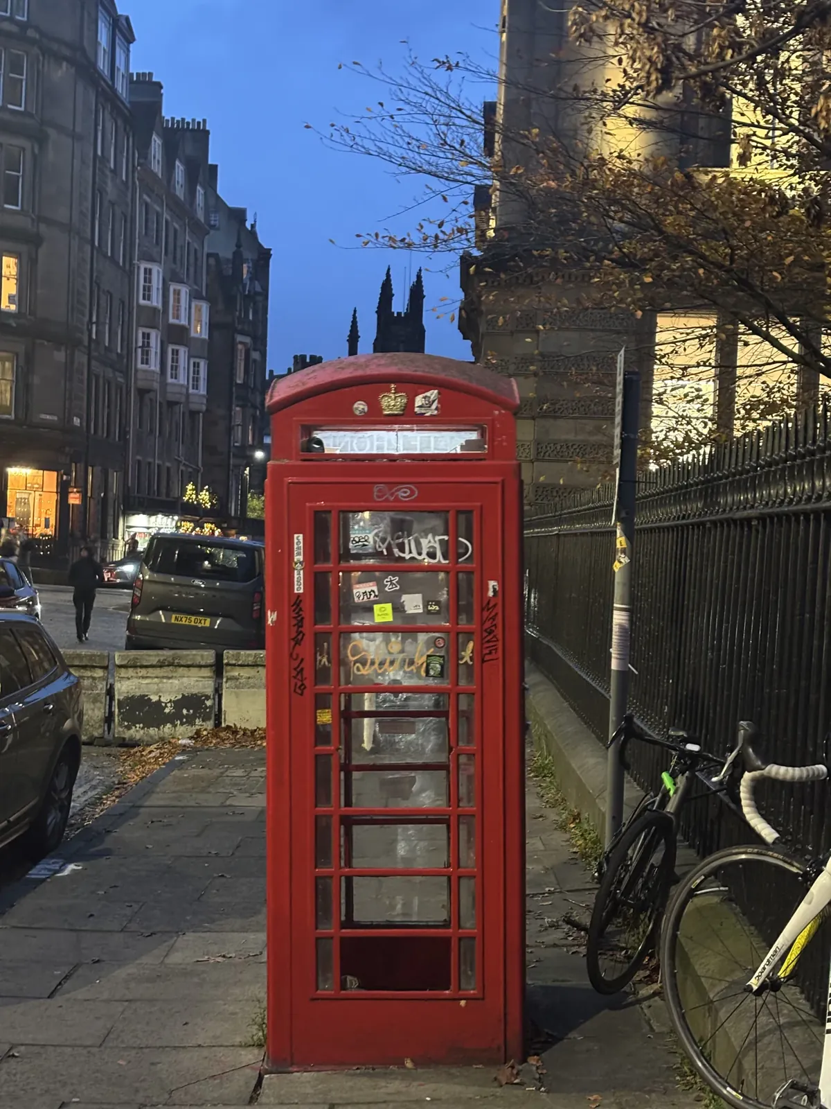 Dernière cabine rouge, la nuit, avant de rentrer.