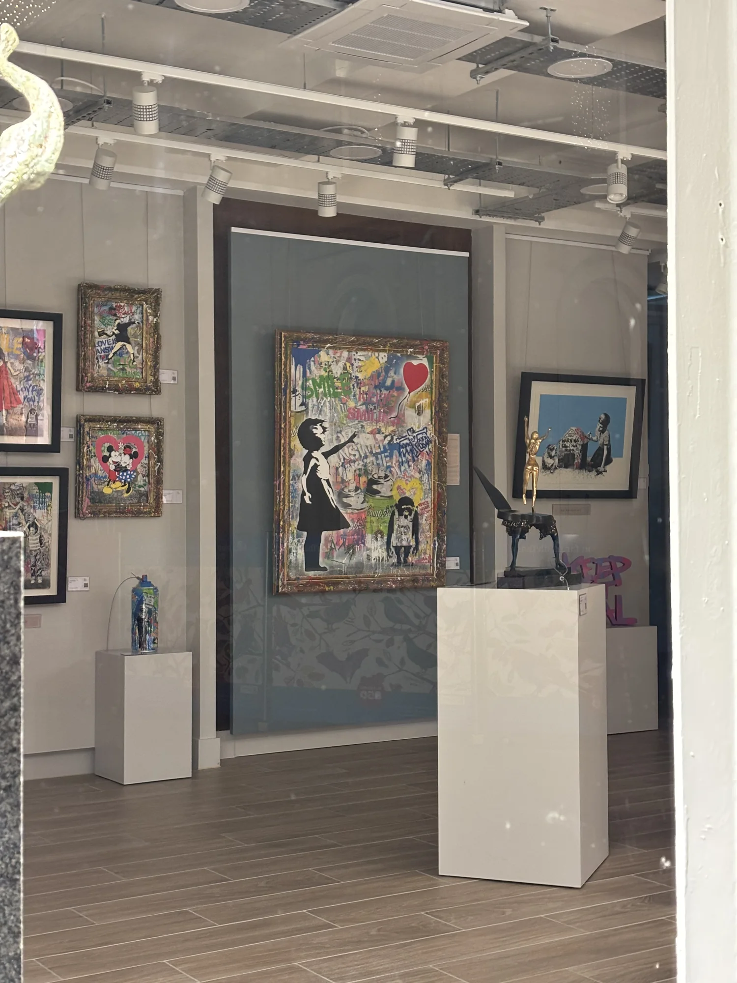 Une petite galerie où je serais bien resté deux heures de plus.